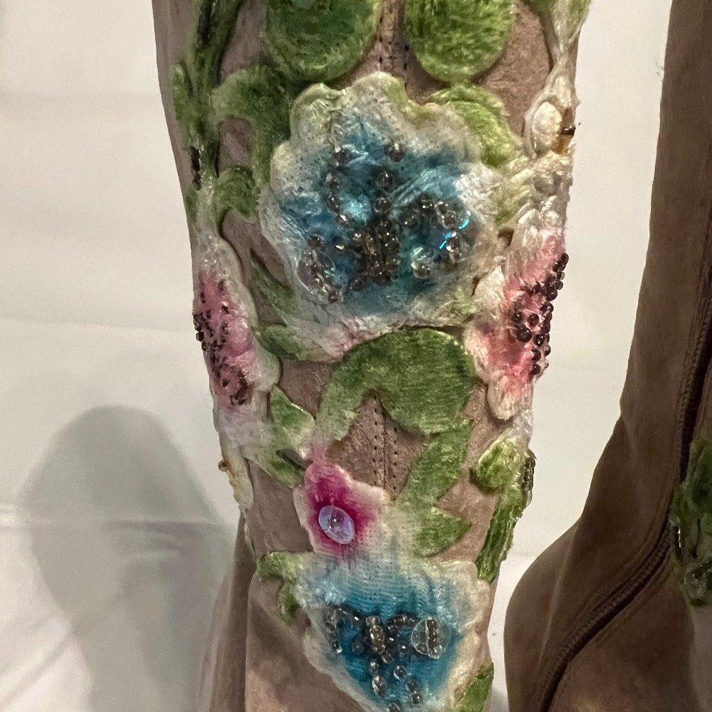 NewPort News Easy Style Tan Suede Upcycled Embroidered Knee Boots - Picture 4 of 13